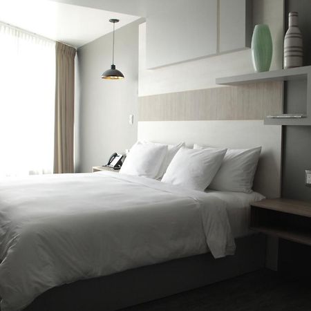 Esduma Hk Hotel Pachuca エクステリア 写真