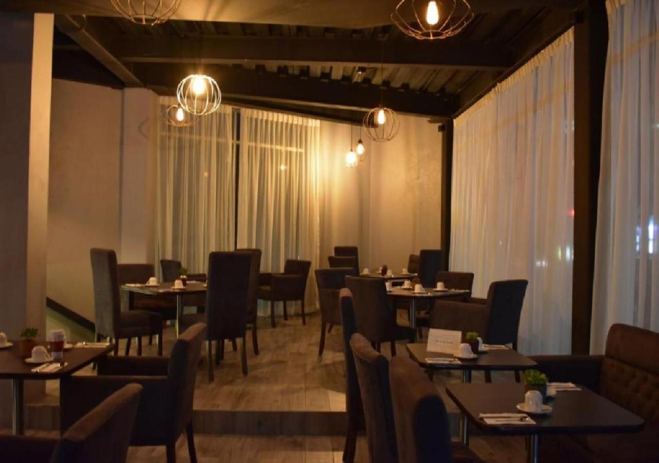 Esduma Hk Hotel Pachuca エクステリア 写真