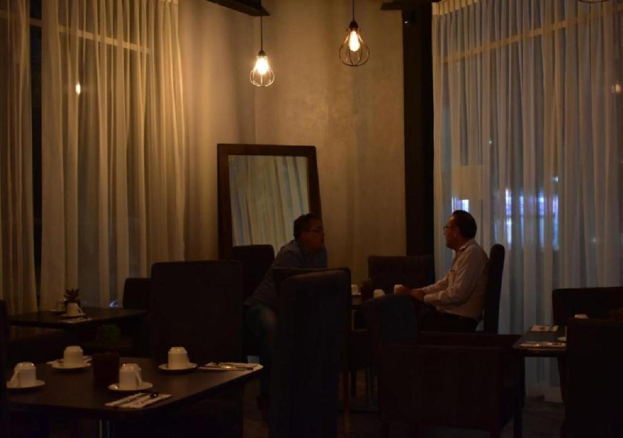 Esduma Hk Hotel Pachuca エクステリア 写真