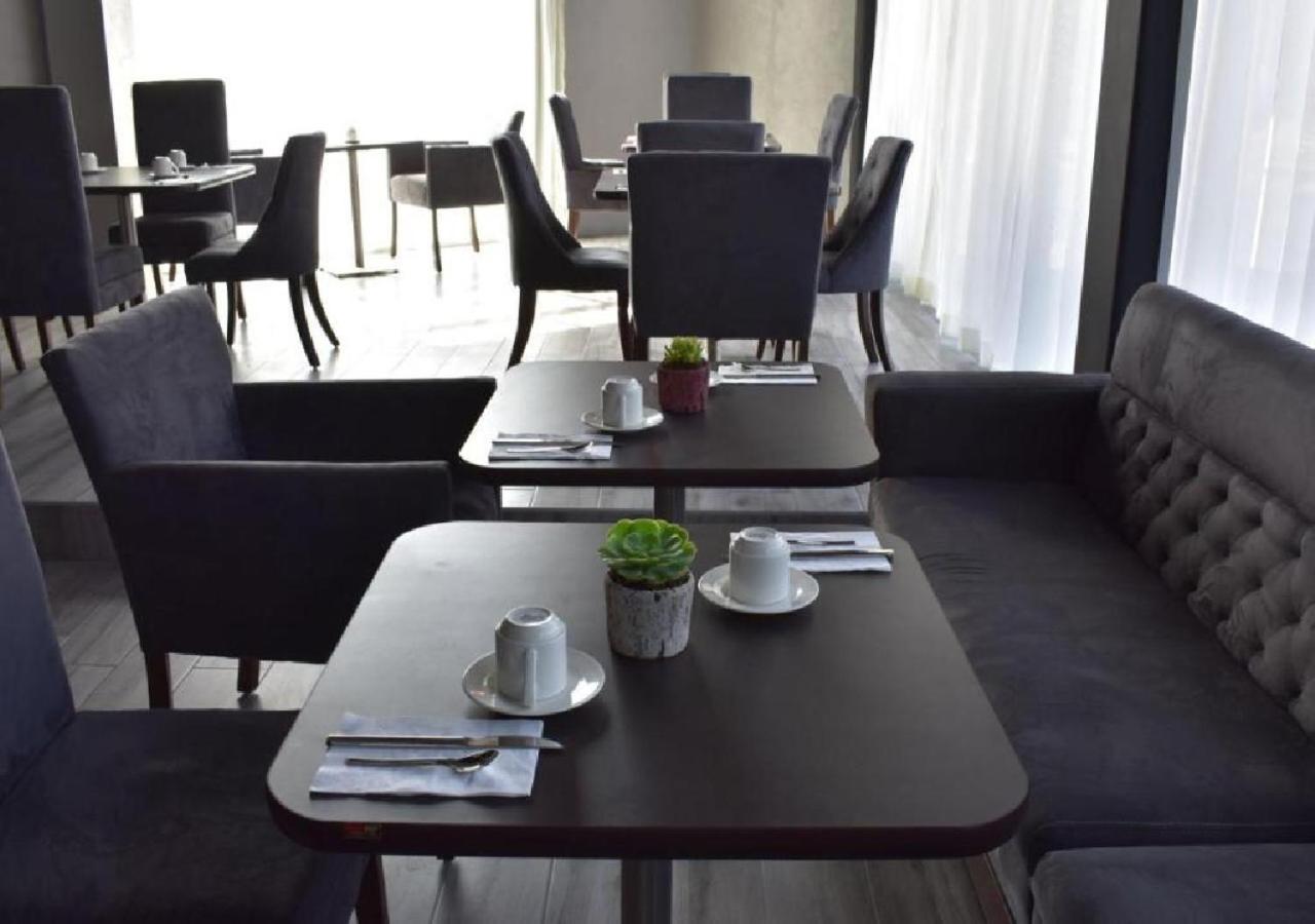 Esduma Hk Hotel Pachuca エクステリア 写真