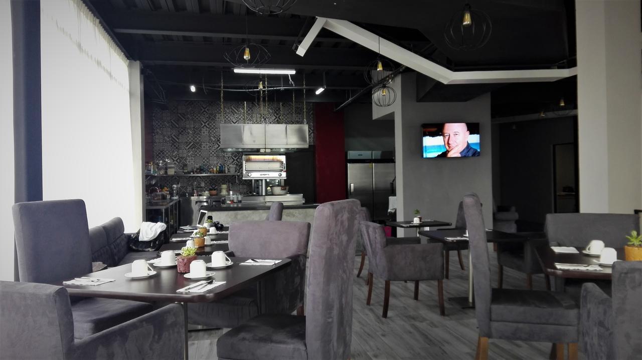 Esduma Hk Hotel Pachuca エクステリア 写真