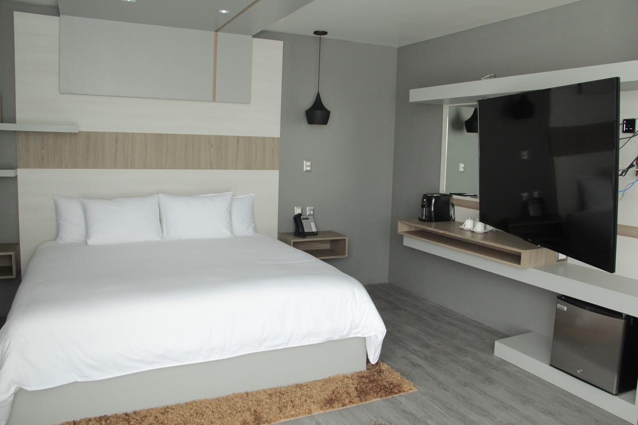 Esduma Hk Hotel Pachuca エクステリア 写真
