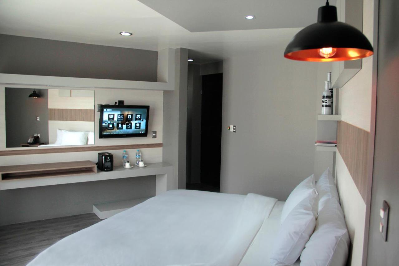 Esduma Hk Hotel Pachuca エクステリア 写真